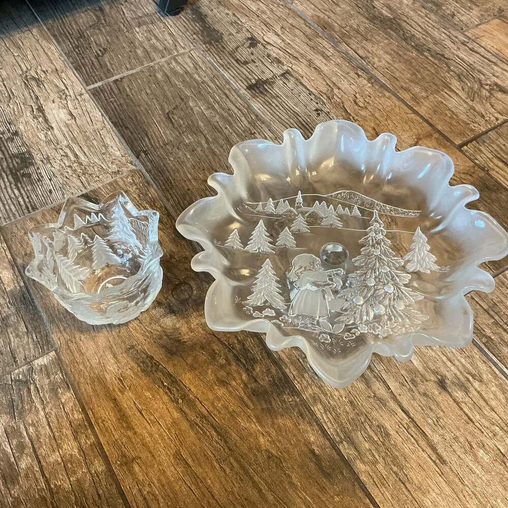 Mikasa Holiday Classic Footed Bon Bon S3102 Frosted Christmas Glass Bowl w/Cup